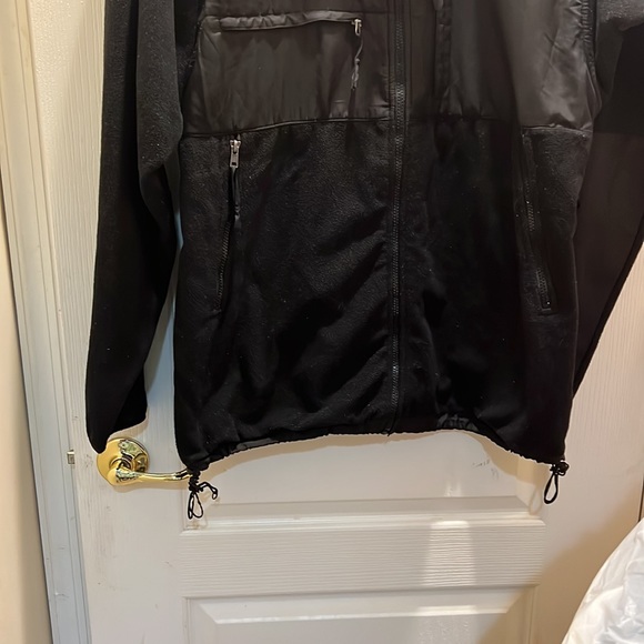 THE NORTH FACE Weather Jacket with so many zippers and pockets. - Picture 3 of 14